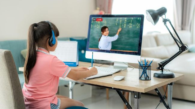 Sekolah Global Online: Menghubungkan Siswa dari 100 Negara